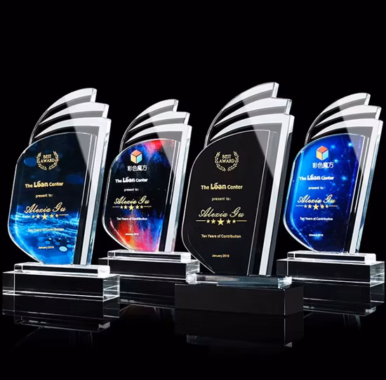 Wholesale Custom Engraving UAE Clear Acrylic Souvenir Wooden Plaque Enamel Medal Glass Crystal Diamond Star Armwrestling Golf Metal Corporate Sport Trophy Award